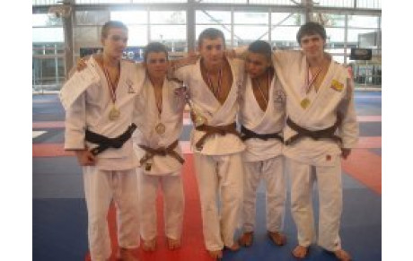 CHAMPIONS REGIONAUX CADETS PAR EQUIPE