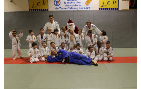 Le Père Noël chez les Baby-judo