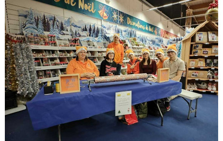 Journée &quot;paquets cadeaux&quot; à l'Hyper U de BAULE